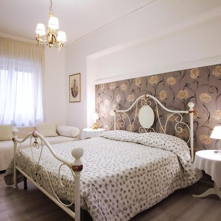 Casa Alessandro Casa Maria Francesca Neapol Exteriér fotografie